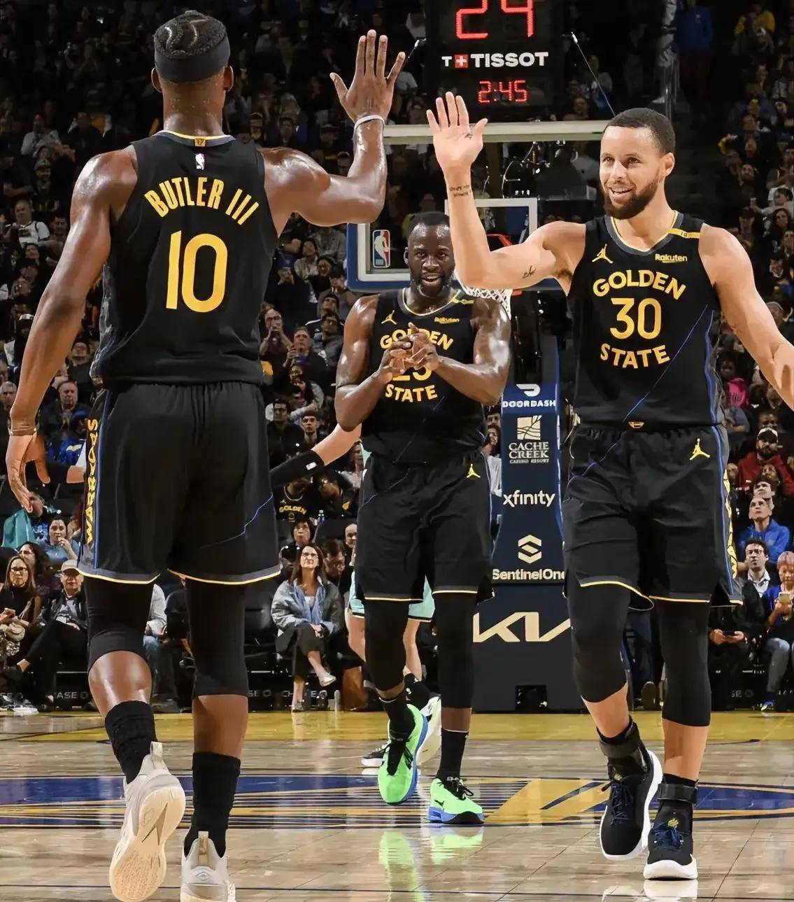 开云中国-巴特勒新星战术调整表现突出，TES前途光明！